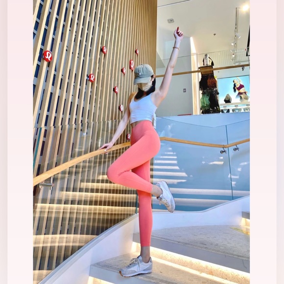 lululemon lululemon Align High-Rise Crop 23" - Picture 2 of 5